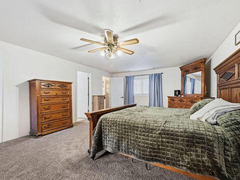 Tiny photo for 1335 Shadow Lane, Klamath Falls, OR 97601 (MLS # 220213895)