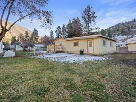 Tiny photo for 1335 Shadow Lane, Klamath Falls, OR 97601 (MLS # 220213895)