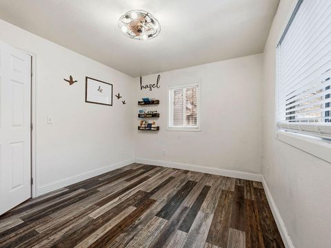 Tiny photo for 1335 Shadow Lane, Klamath Falls, OR 97601 (MLS # 220213895)