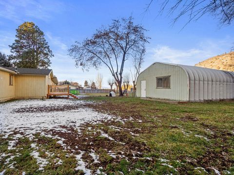 Tiny photo for 1335 Shadow Lane, Klamath Falls, OR 97601 (MLS # 220213895)