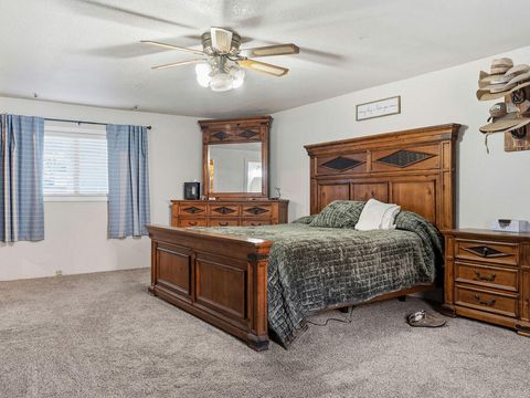 Tiny photo for 1335 Shadow Lane, Klamath Falls, OR 97601 (MLS # 220213895)