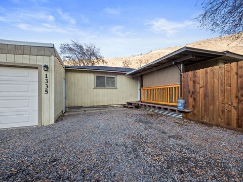Tiny photo for 1335 Shadow Lane, Klamath Falls, OR 97601 (MLS # 220213895)