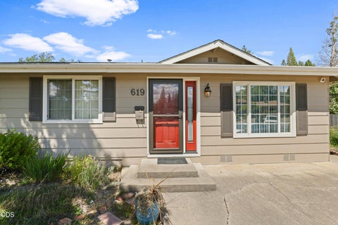 Tiny photo for 619 Kings Court, Central Point, OR 97502 (MLS # 220223363)