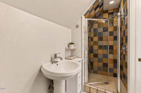 Tiny photo for 56743 Spring River Loop, Bend, OR 97707 (MLS # 220226097)