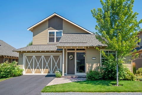 Tiny photo for 250 Split Rail Lane, Redmond, OR 97756 (MLS # 220224427)