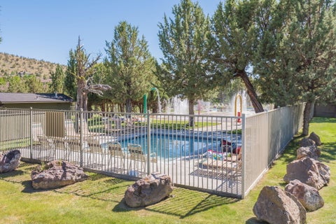 Tiny photo for 250 Split Rail Lane, Redmond, OR 97756 (MLS # 220224427)