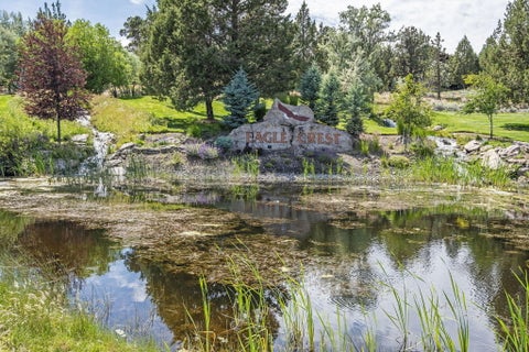 Tiny photo for 250 Split Rail Lane, Redmond, OR 97756 (MLS # 220224427)