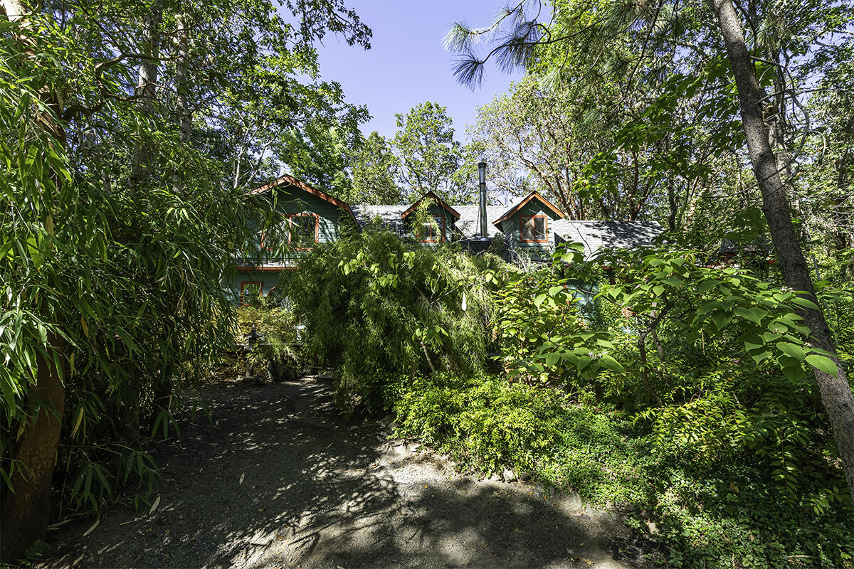 Whispering Pines Ranchos - Residential