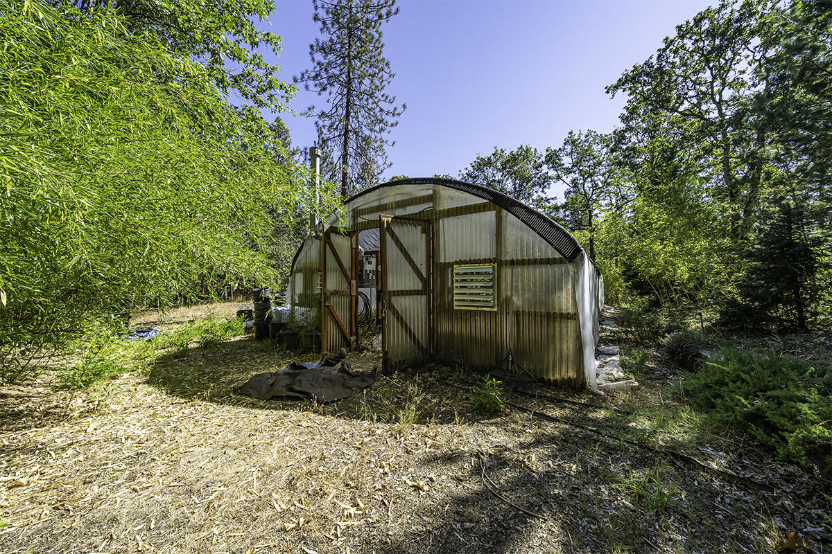 Whispering Pines Ranchos - Residential