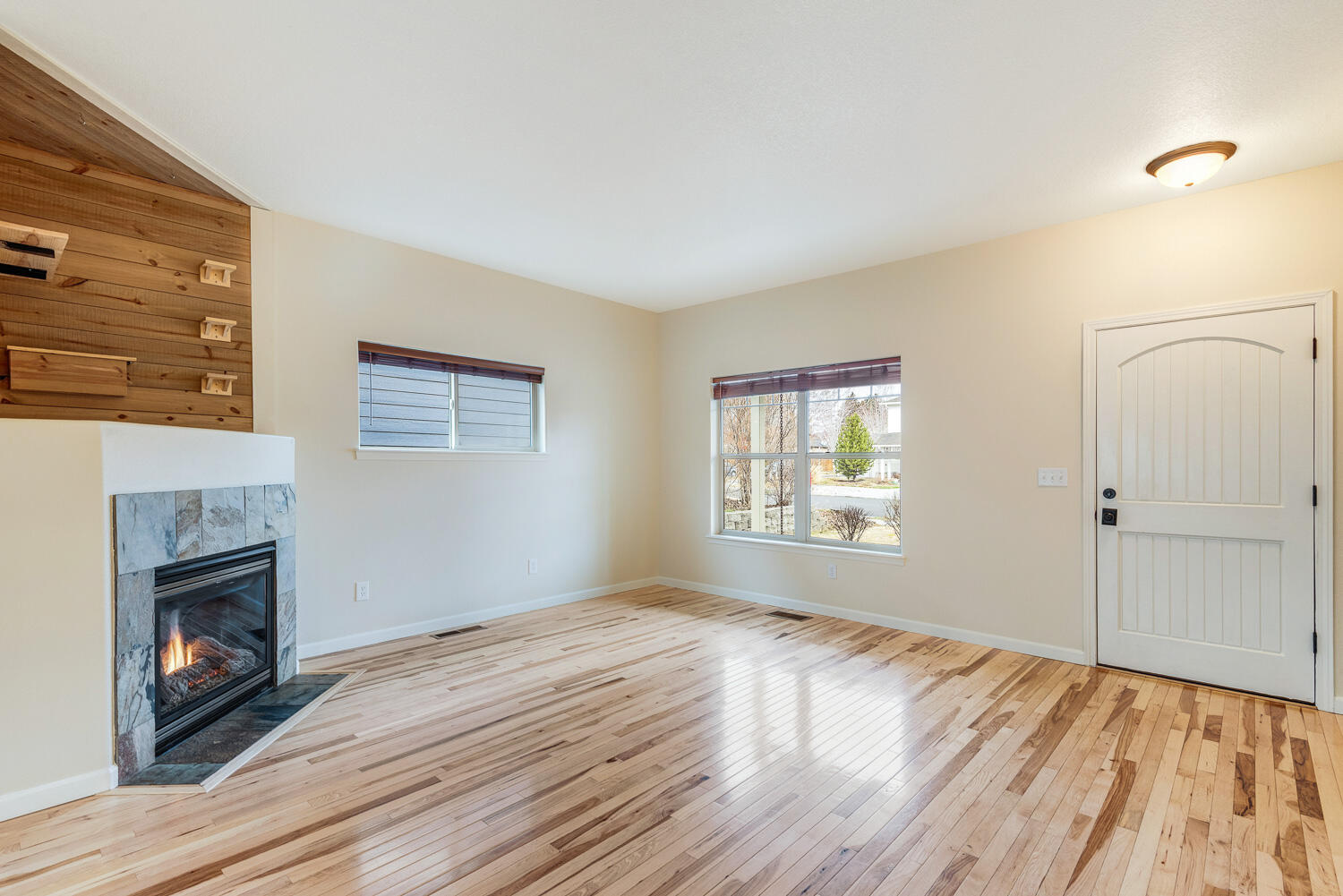 641 SE Glengarry Place