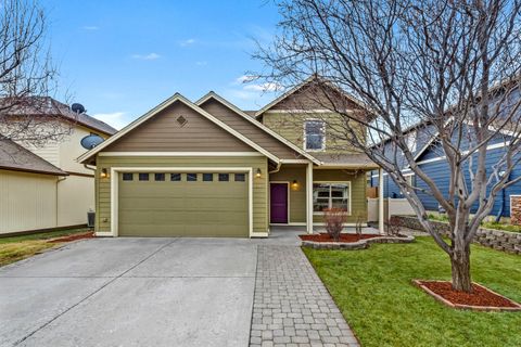 641 SE Glengarry Place Bend OR 97702