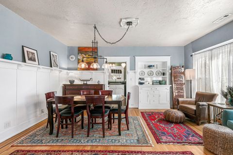 Tiny photo for 408 N Ivy Street, Medford, OR 97501 (MLS # 220213273)