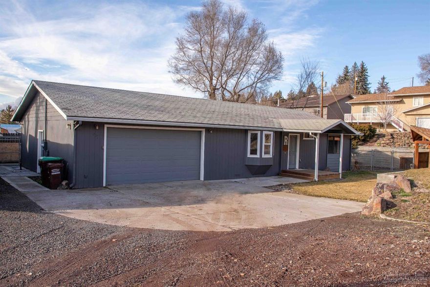 Great 3 bedroom 2 bath home in the heart of town. Home has large corner lot with underground sprinklers and paved patio with pergola. RV parking w/septic &amp; water hookups. Exterior siding was recently painted. Master bedroom has walk in closet, attached bathroom and plenty of space for a king sized bed. Additional bedroom with large closet across the hall. 3rd bedroom could be den/office and is on the other side of the house. Yard is completely fenced with a horseshoe pit! Call today for your personal showing!