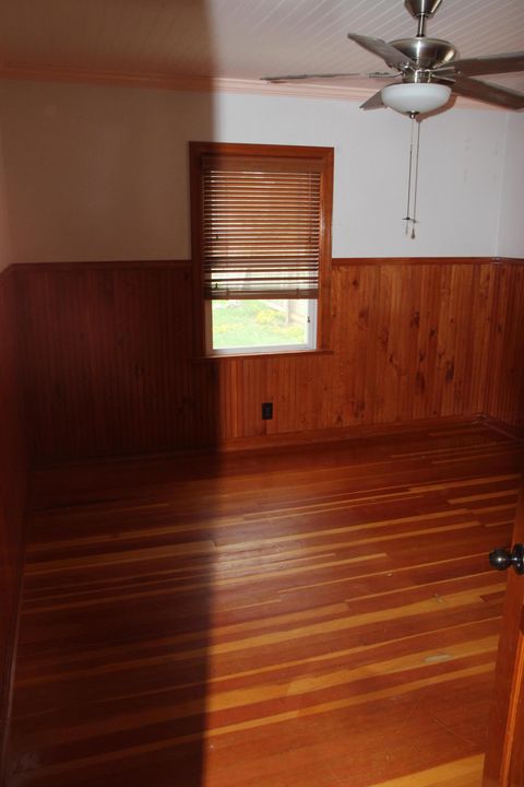 Tiny photo for 4634 Crosby Avenue, Klamath Falls, OR 97603 (MLS # 220219294)