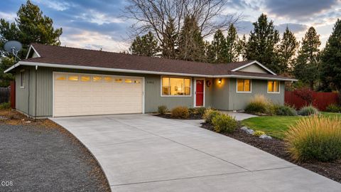 Photo of 21023 Thomas Drive, Bend, OR 97702 (MLS # 220224433)