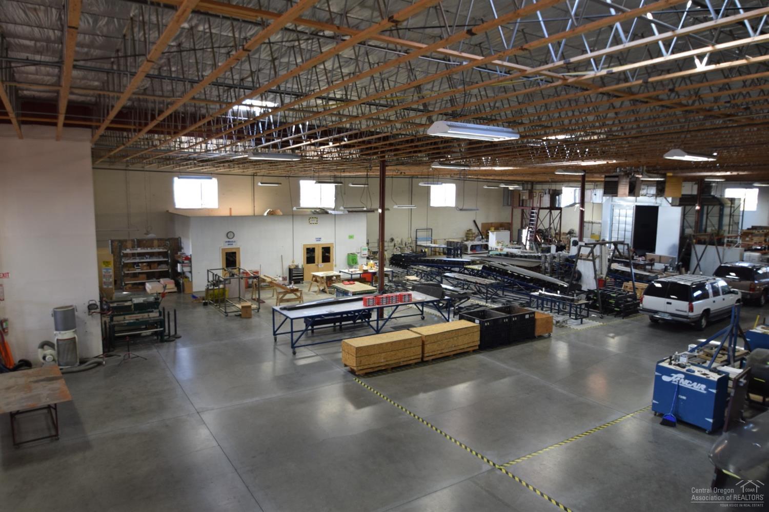 CLAR - Commercial Sale