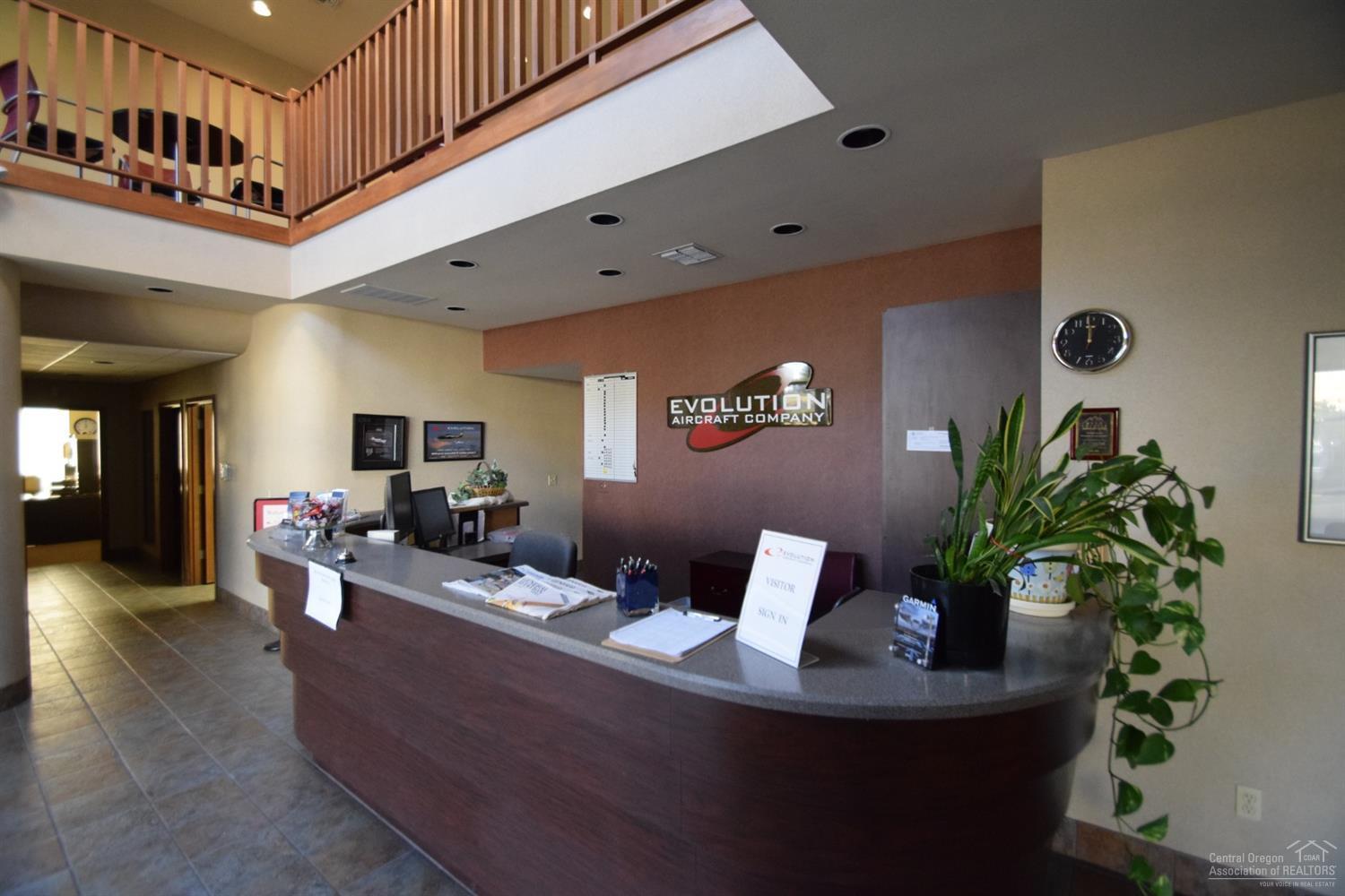 CLAR - Commercial Sale