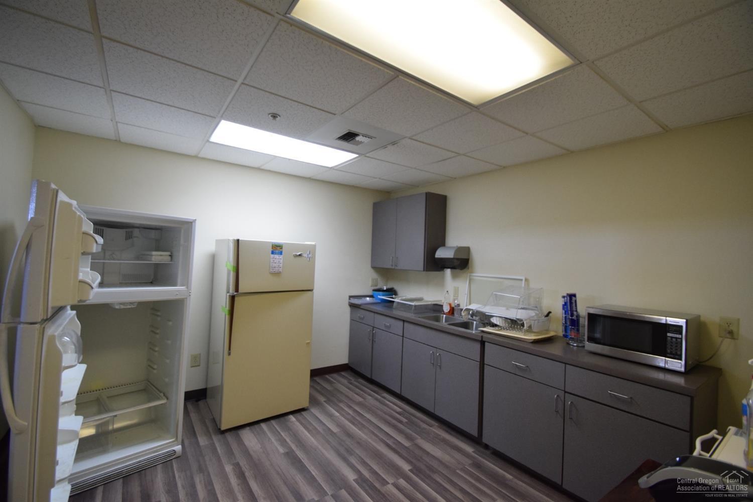 CLAR - Commercial Sale