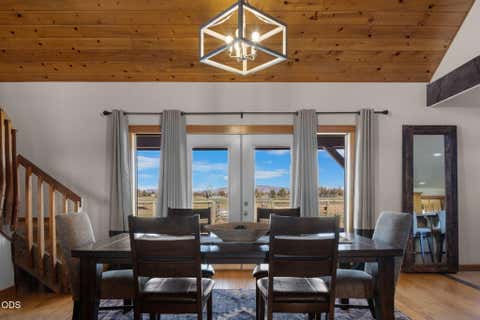 Tiny photo for 24605 Dodds Road, Bend, OR 97701 (MLS # 220223883)