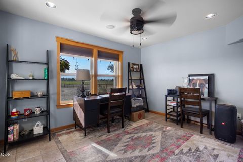 Tiny photo for 24605 Dodds Road, Bend, OR 97701 (MLS # 220223883)