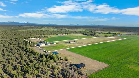 Tiny photo for 24605 Dodds Road, Bend, OR 97701 (MLS # 220223883)