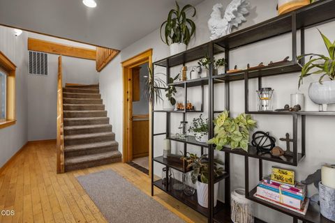 Tiny photo for 24605 Dodds Road, Bend, OR 97701 (MLS # 220223883)