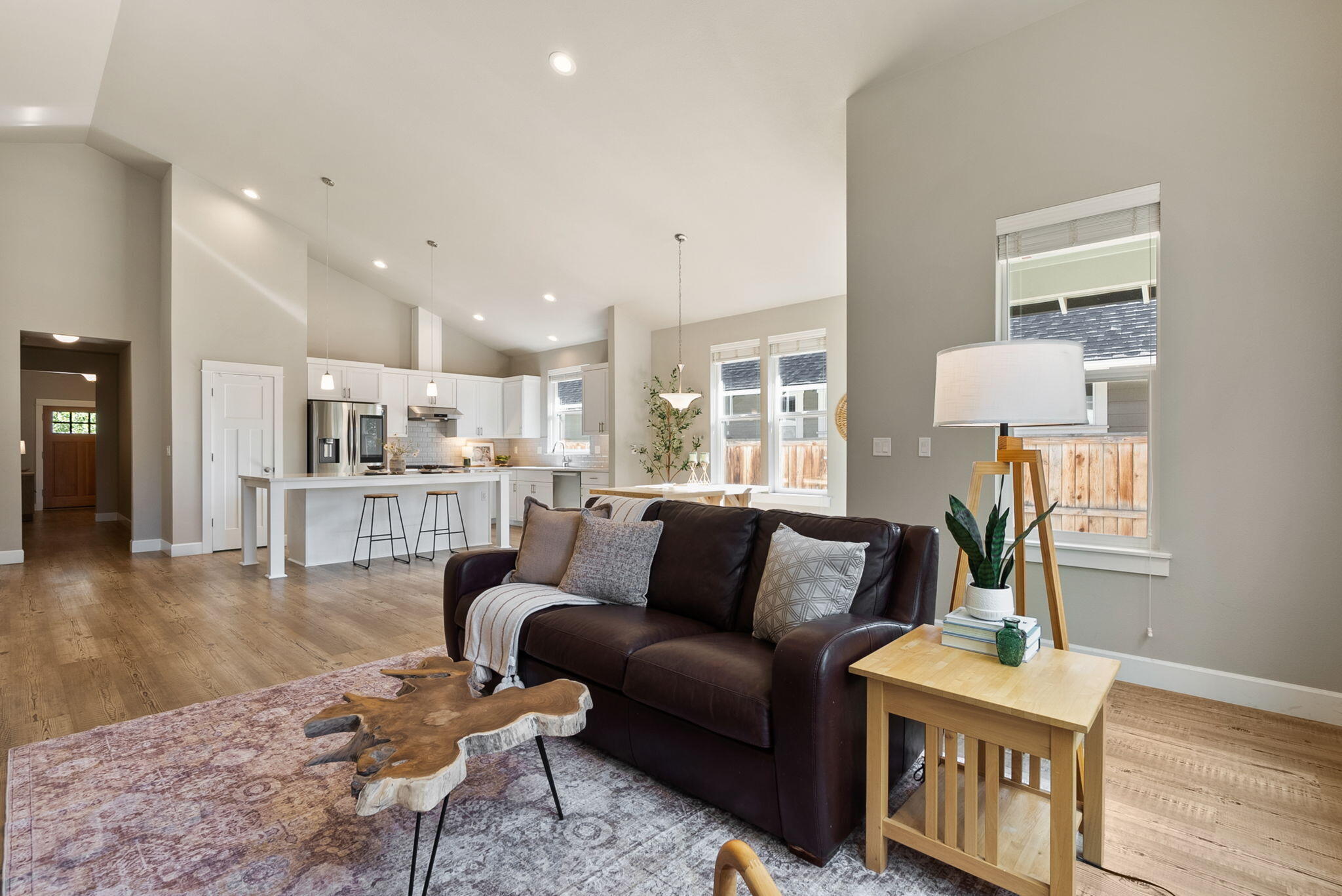 945 E Horse Back Trail