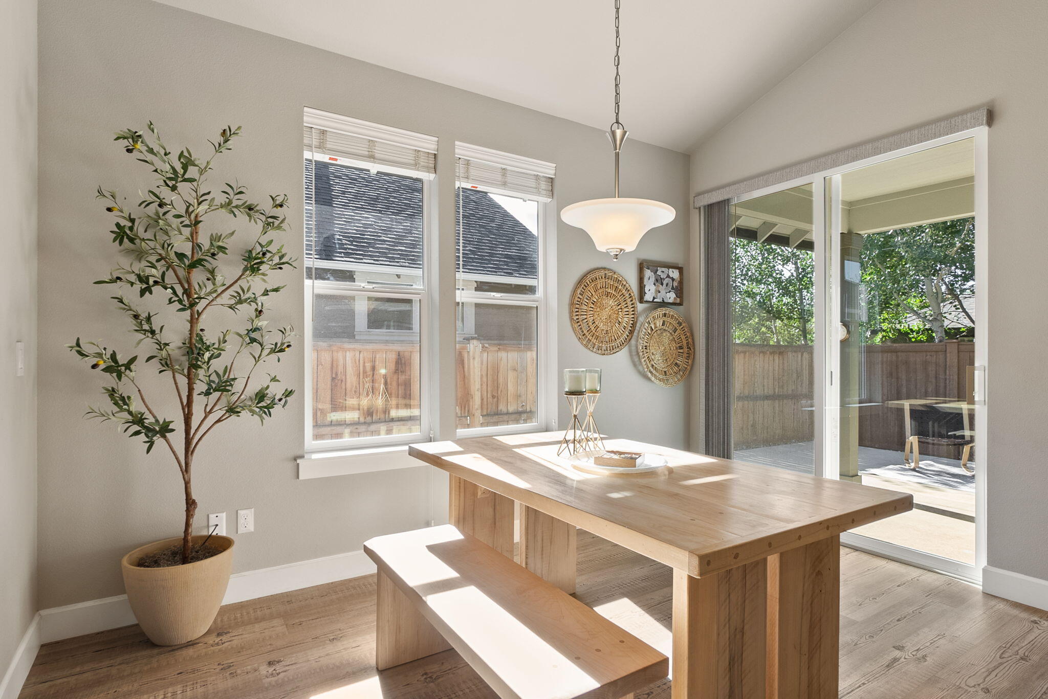 SaddleStone - Residential