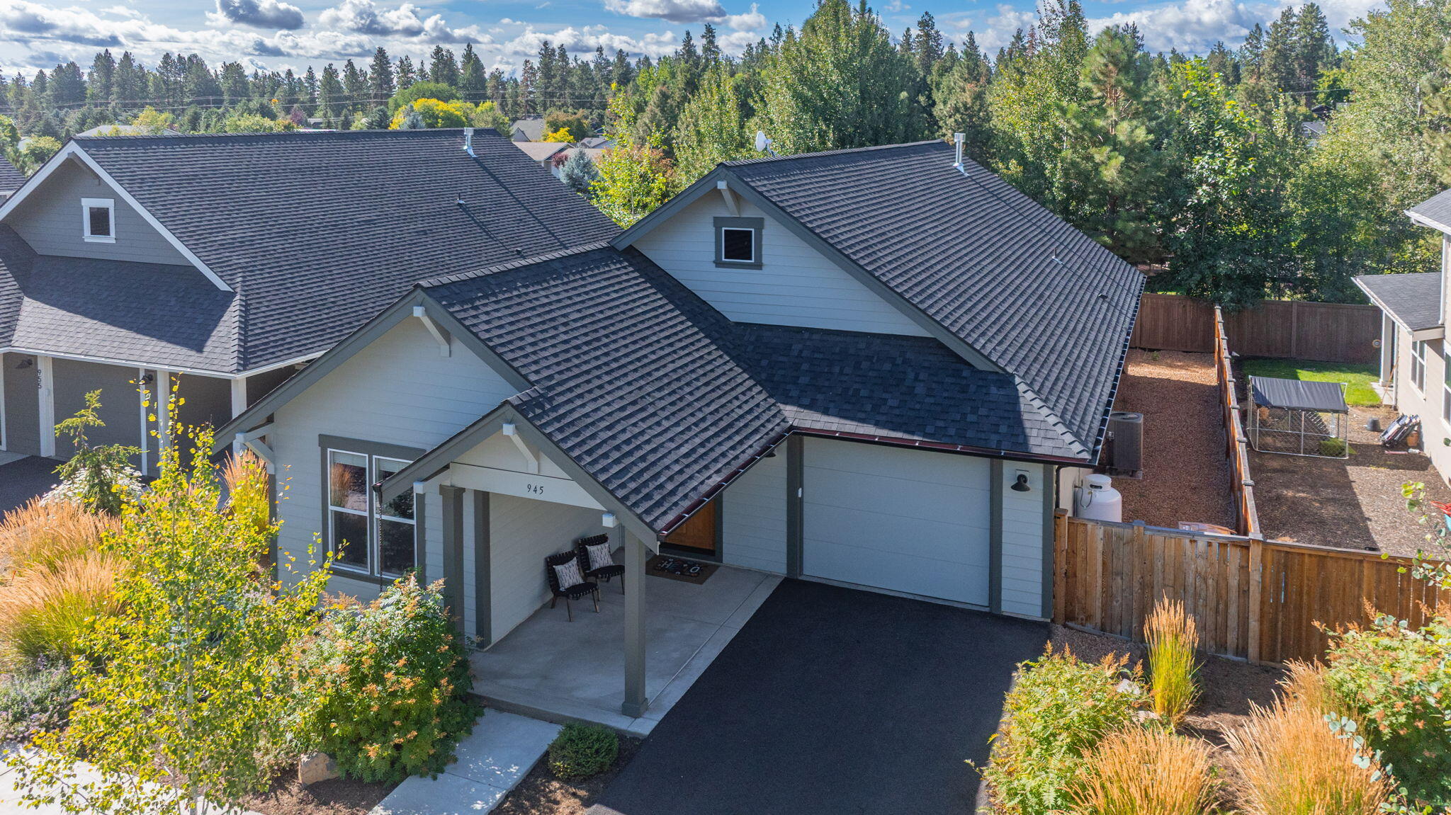 SaddleStone - Residential