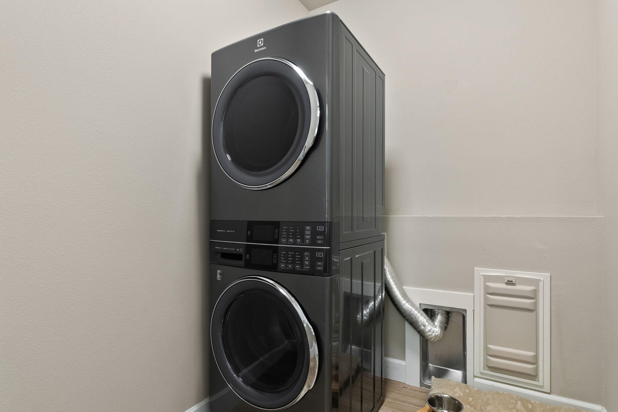 SaddleStone - Residential