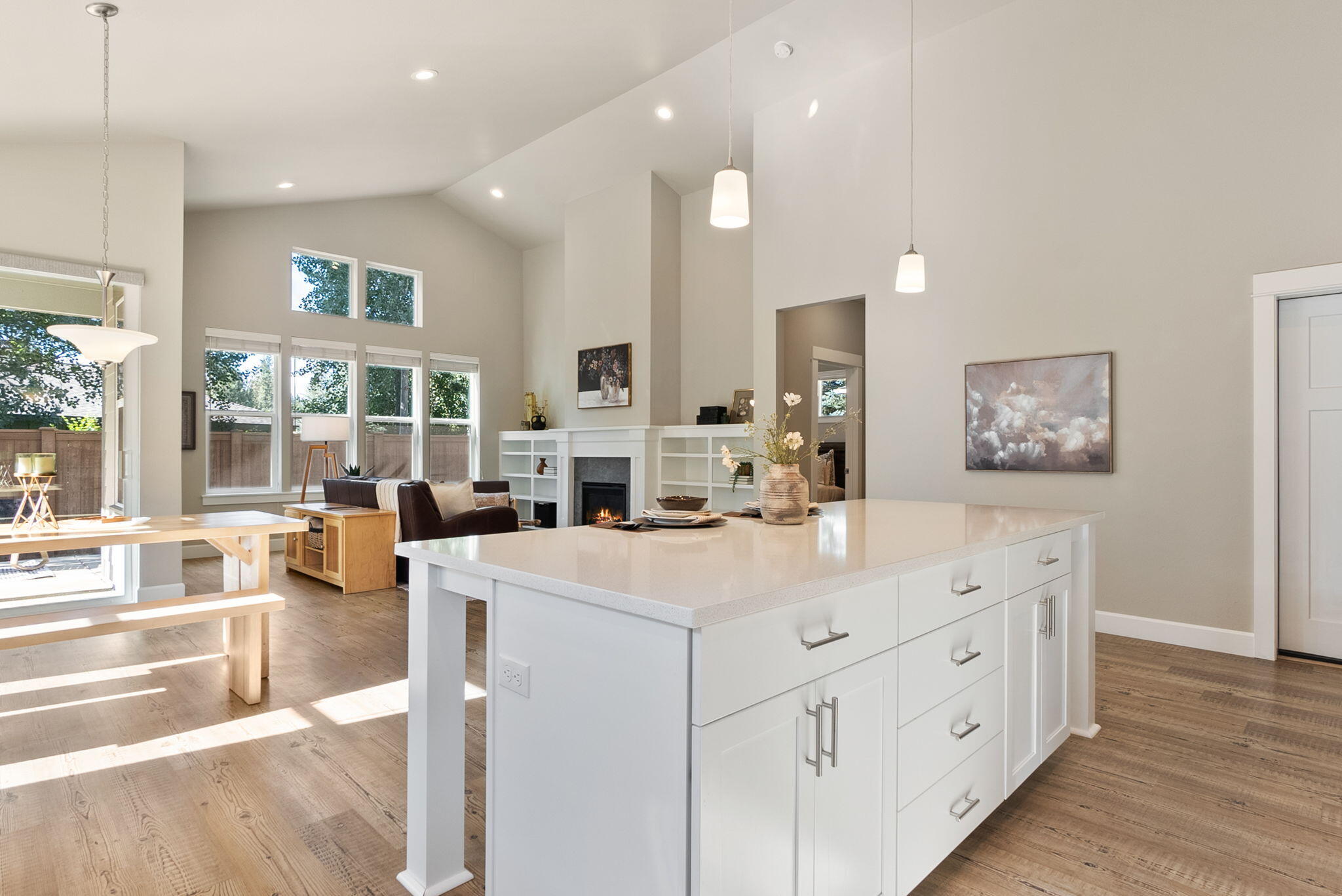 SaddleStone - Residential