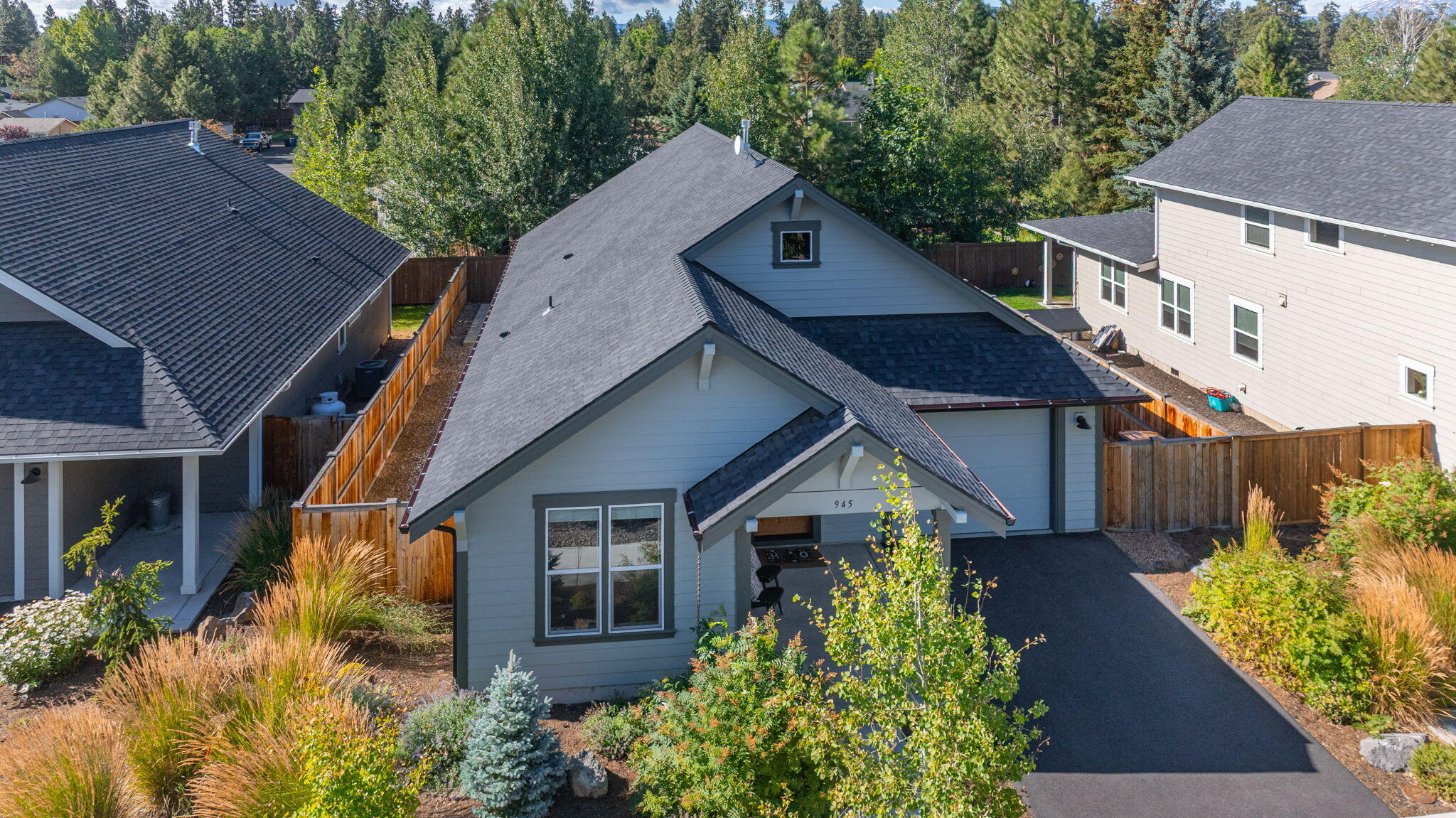 SaddleStone - Residential