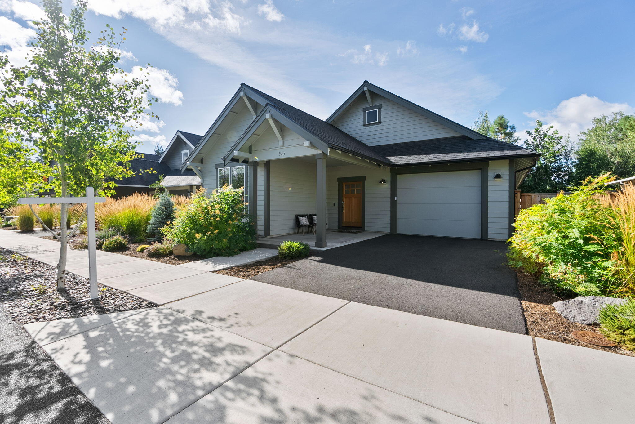 945 E Horse Back Trail