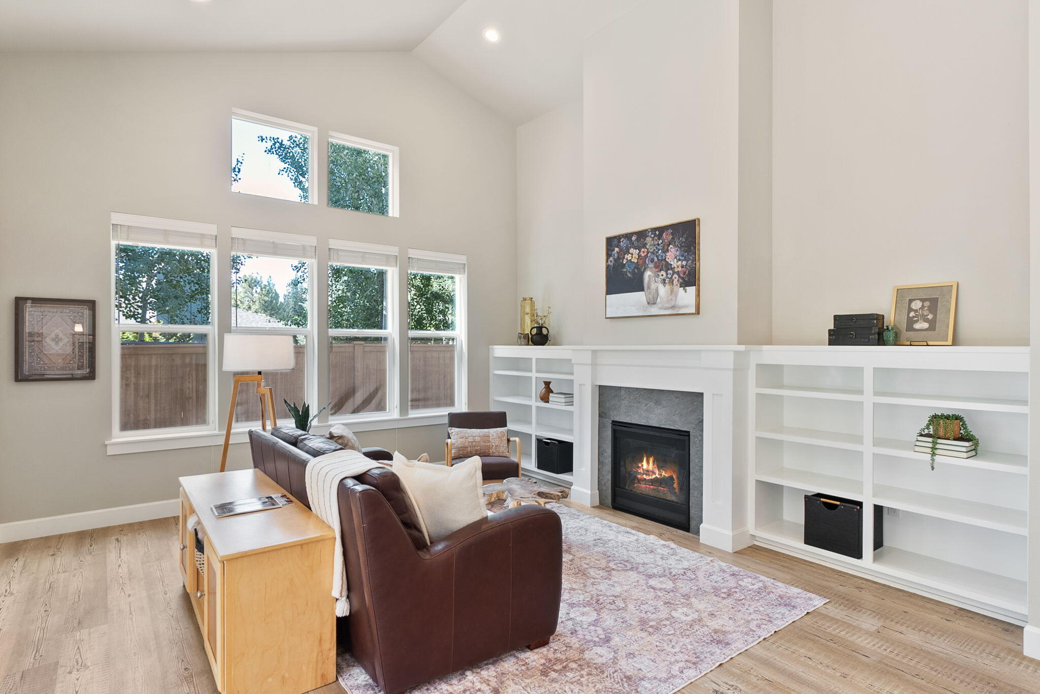 945 E Horse Back Trail