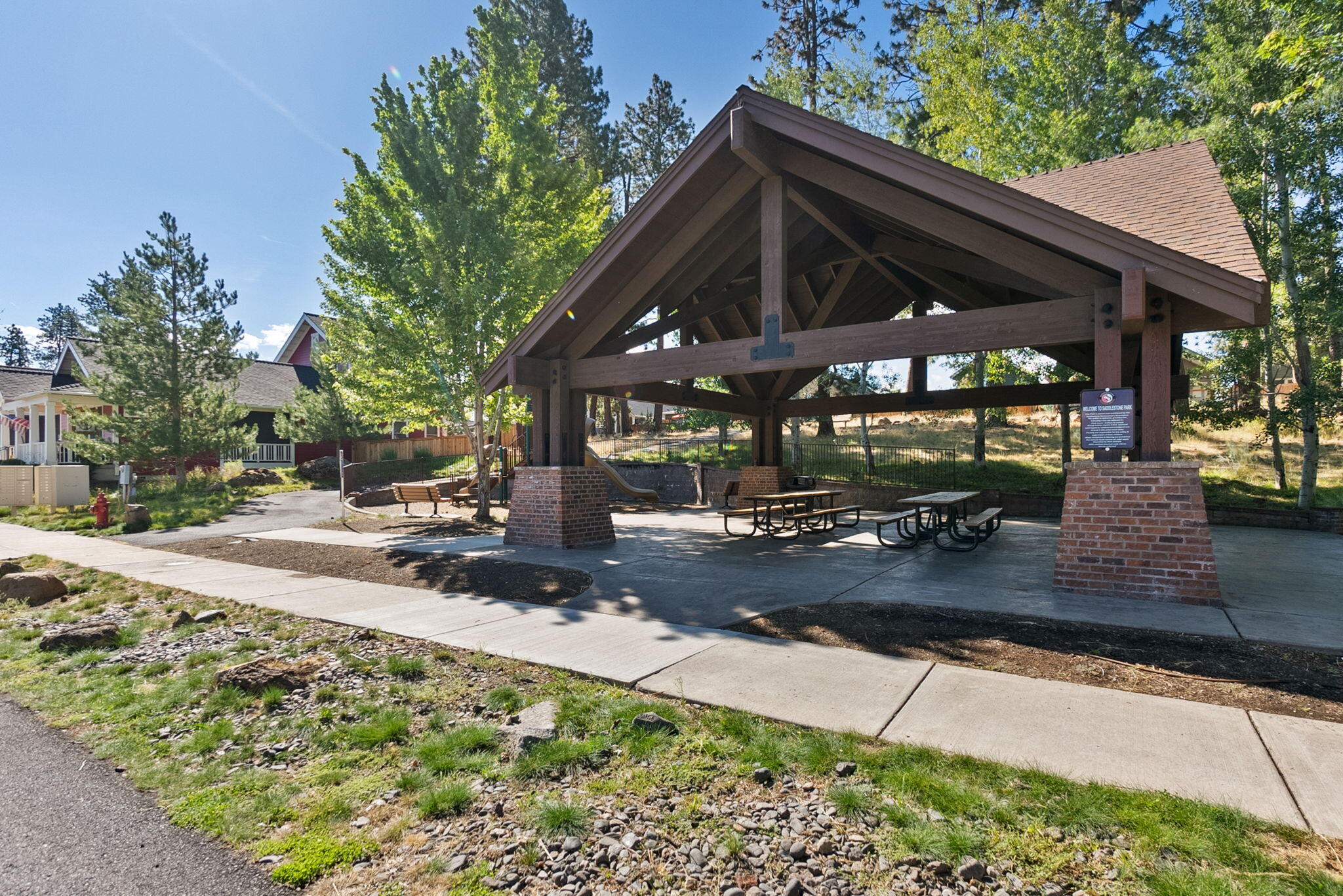 SaddleStone - Residential