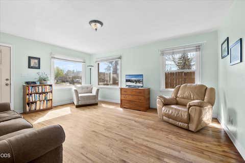 Tiny photo for 655 SW 12th Street, Redmond, OR 97756 (MLS # 220227210)