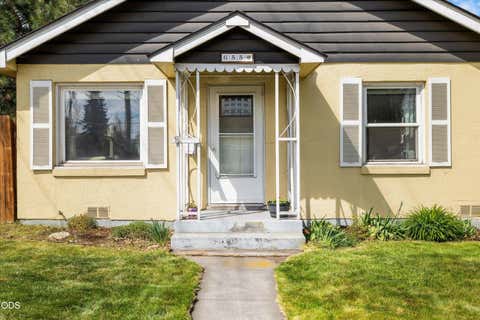 Tiny photo for 655 SW 12th Street, Redmond, OR 97756 (MLS # 220227210)