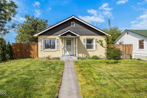 Tiny photo for 655 SW 12th Street, Redmond, OR 97756 (MLS # 220227210)
