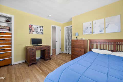 Tiny photo for 655 SW 12th Street, Redmond, OR 97756 (MLS # 220227210)
