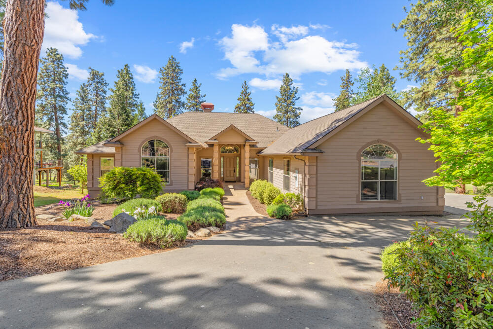 Rare 5 Bedroom on the Links