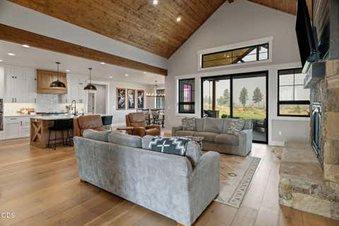 Tiny photo for 70041 Annies Drive, Sisters, OR 97759 (MLS # 220225665)