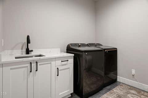 Tiny photo for 70041 Annies Drive, Sisters, OR 97759 (MLS # 220225665)