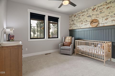 Tiny photo for 70041 Annies Drive, Sisters, OR 97759 (MLS # 220225665)