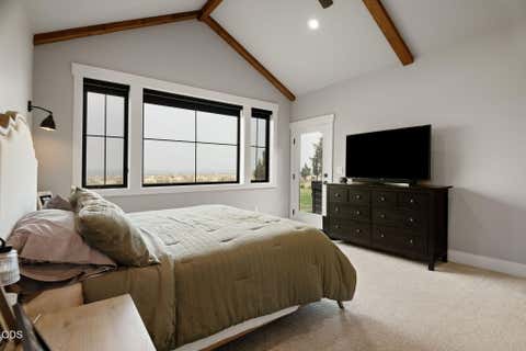Tiny photo for 70041 Annies Drive, Sisters, OR 97759 (MLS # 220225665)