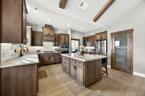 Tiny photo for 3691 Camina Drive, Medford, OR 97504 (MLS # 220212792)