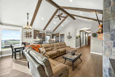 Tiny photo for 3691 Camina Drive, Medford, OR 97504 (MLS # 220212792)