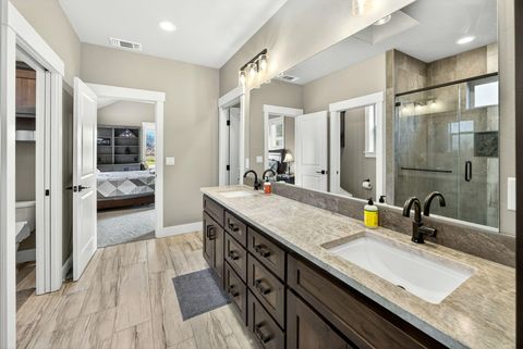 Tiny photo for 3691 Camina Drive, Medford, OR 97504 (MLS # 220212792)