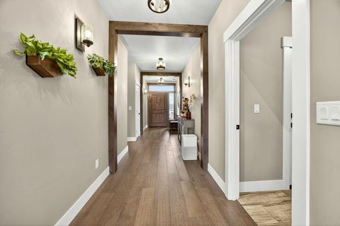 Tiny photo for 3691 Camina Drive, Medford, OR 97504 (MLS # 220212792)