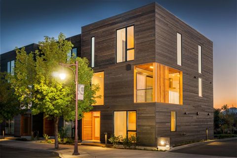 55 SW Wall Street UNIT 3 & 3A Bend OR 97702