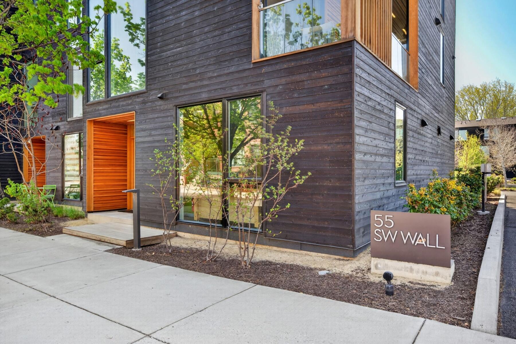 55 SW Wall Street UNIT 3 & 3A